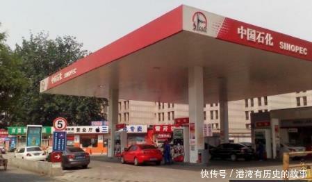 加油站卖出一吨汽油能赚多少钱, 一天有