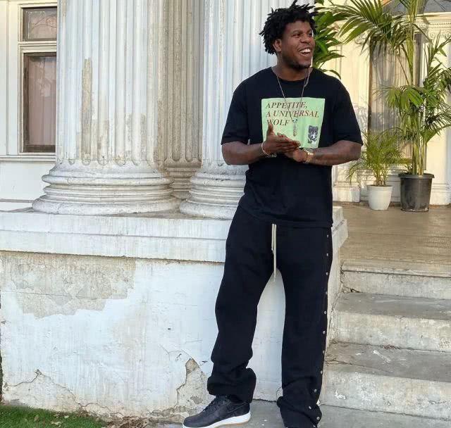 【绸缎】绸缎又俗又难穿?现在开始修改你的偏见了!