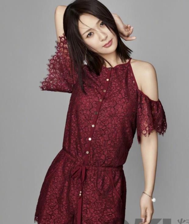 杨紫:月里嫦娥，真是红的发紫