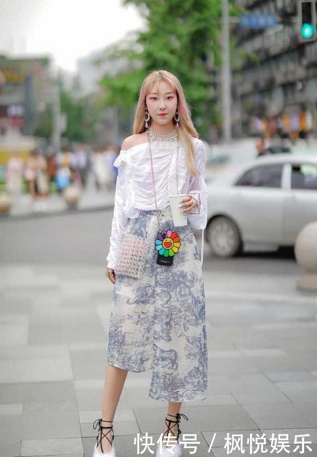 「美女」清新秀美的裙子搭配,演绎柔美与时尚,淋漓尽致展现你的美