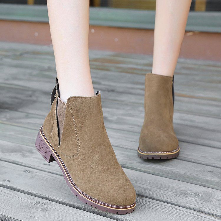 女友不喜欢高跟鞋，一直穿这样的瓢鞋，真是厉害了