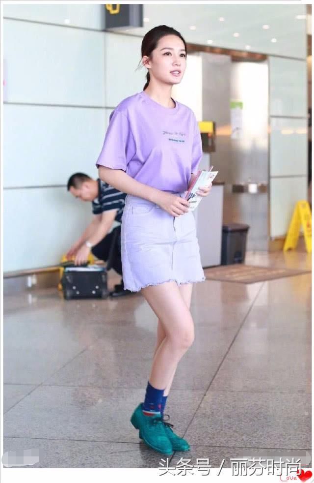李沁要火了！一身紫色少女十足，脚上不敢看，网友：浪费了这张脸