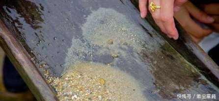 吸引20万淘金者的河流，打捞的黄金超70亿，为此政府只能禁止淘金