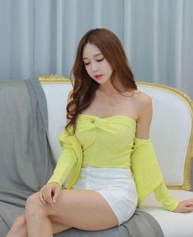 回头率很高的短裤搭配，秀出时尚端庄又美丽十足