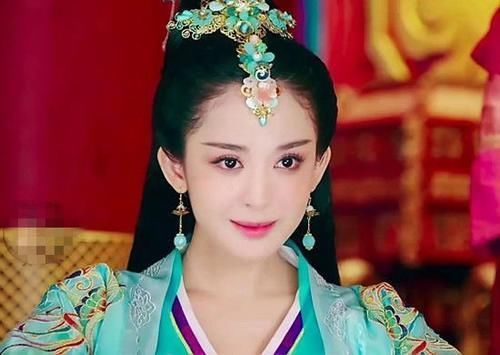 『首饰』古装美人戴一套首饰的造型,唐嫣、李沁、赵丽颖谁戴的最美