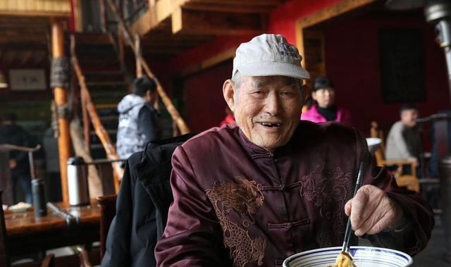 西安西郊有座江南私家花园 看锦鲤咥养生石斛面只需16元