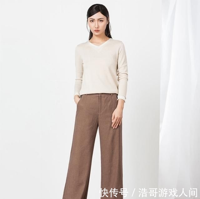  「女人」建议爱穿阔腿裤的女人，这样搭配鞋子，舒适轻便又时髦