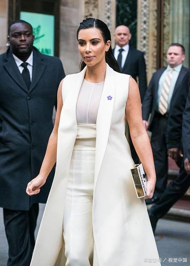 你见过素颜得金卡戴珊吗?其实金卡戴珊长得很清秀