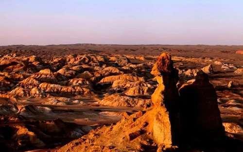 新疆捡石头最美季节又到了，教你在16个不同的地方捡石头！