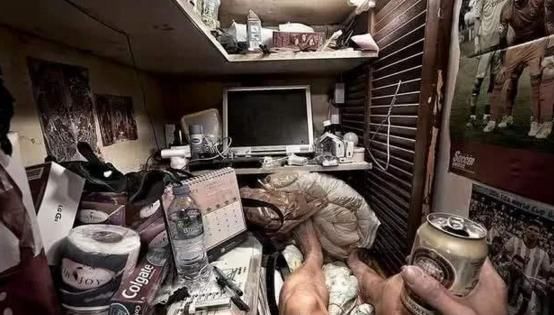  提升@为了能够提升穷人的幸福感：香港推出了水管房，月租3000再也不用挤“棺材房”