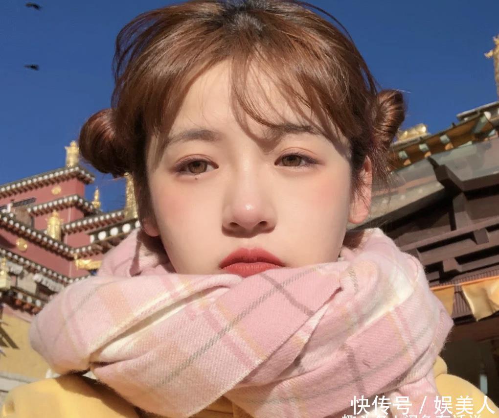  女性@扎马尾已经落伍了，今年流行这四种“扎发”，时尚减龄还显脸小