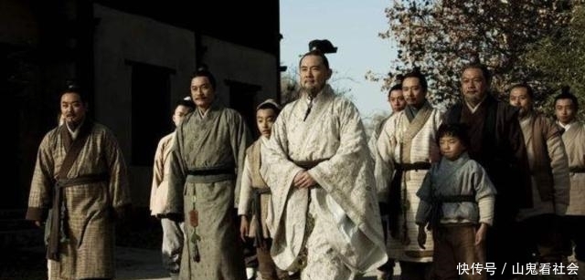  「道理」农村俗语“一辈亲，二辈表，三辈四辈不了了”，究竟有