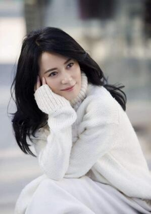 短发的高圆圆美出天际 评论区都在俯首称臣，留短发的女神谁更美