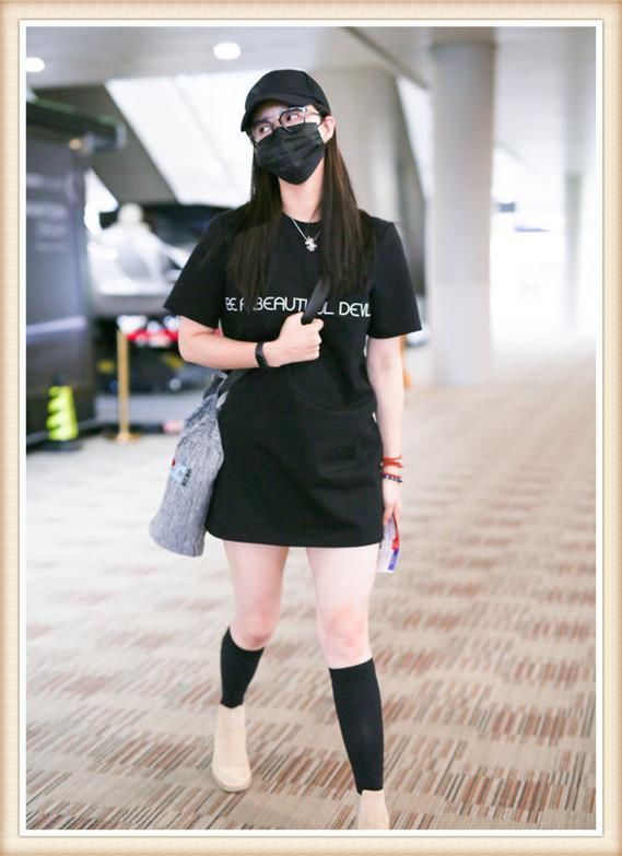 宋茜不过在T恤上系根绳,就秒变大长腿,网友:蒋欣真应该学学!