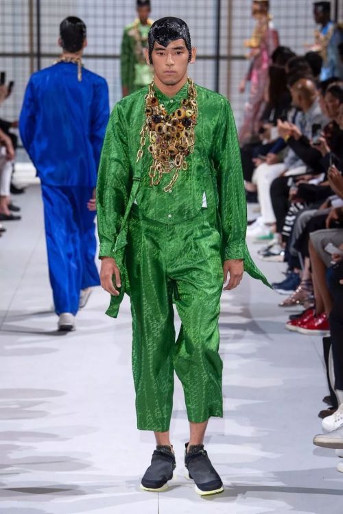 疯狂套装 川久保玲的男装设计不爱传统束缚