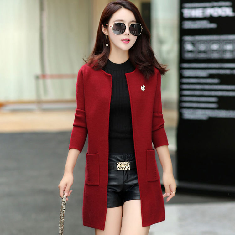 别穿裙子了,9月流行慵懒风毛衣配小脚裤,美翻了