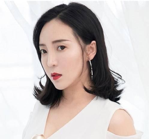 【中年】40岁怎么了? 中年女士剪短发,再也不当黄脸婆