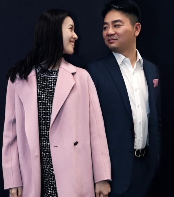 奶茶妹妹章泽天不仅人生开挂,衣品也从小土妹一跃成白富美?