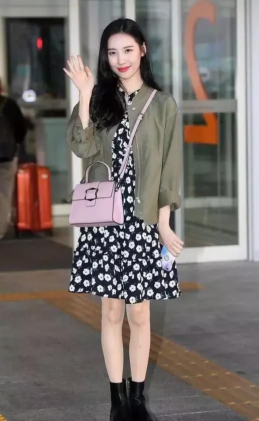 韩国第一腿精宣美黑丝秀性感大腿根诱惑让人入非非网友:血槽已空