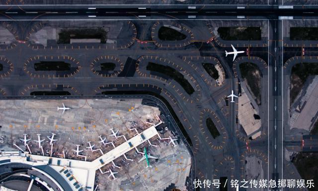  中国：中国大兴机场让美国人心态崩了：为什么我们美国机场这么