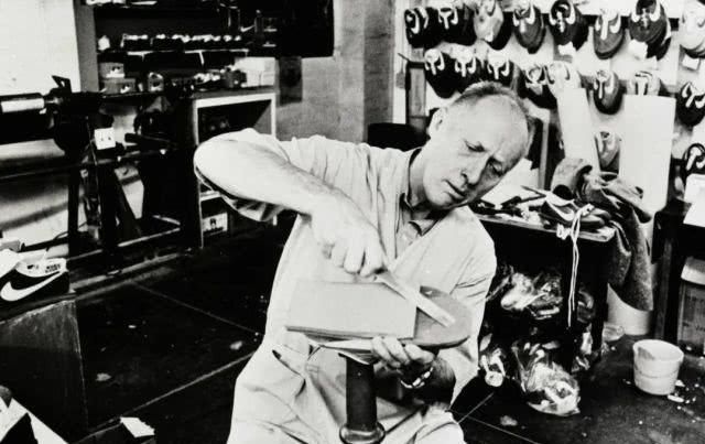  『球鞋』真相找到了！AJ 这么火都是因为他！不认识可以告别球鞋圈了……