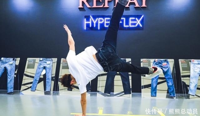  [该品牌]意大利精工之作，时髦精都在穿的牛仔裤品牌