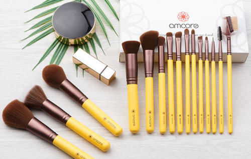  #眼影#眼影刷和眼影棒的区别 你需要知道的美妆常识