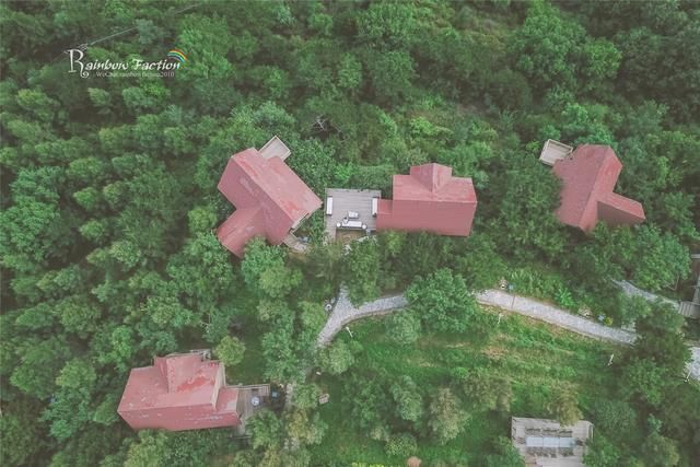 群山之巅寻一处森林乡居，京郊房山赏秋胜地推荐