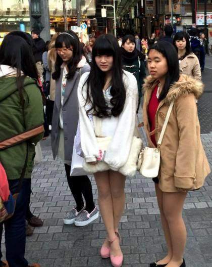 冬天不怕冷的日本女人和夏天不怕热的日本男人