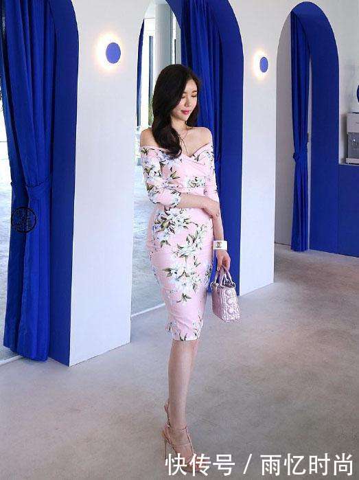 能驾驭印花的裙的姑娘, 身材有料, 都是那么的美!