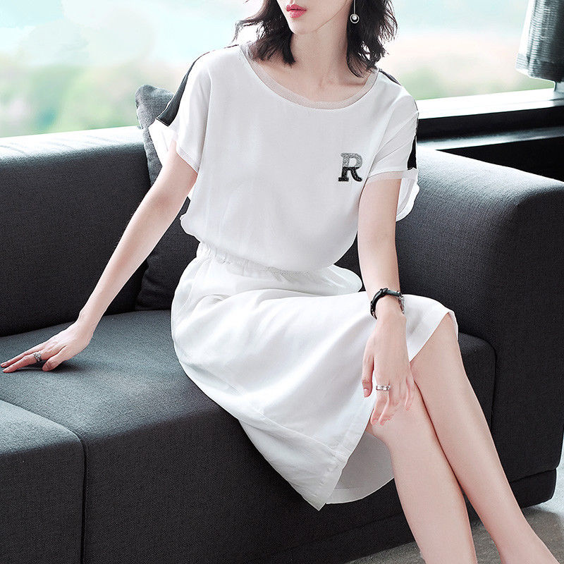 把旗袍统统比下去的运动套装，适合26-47岁女人，百搭又减龄