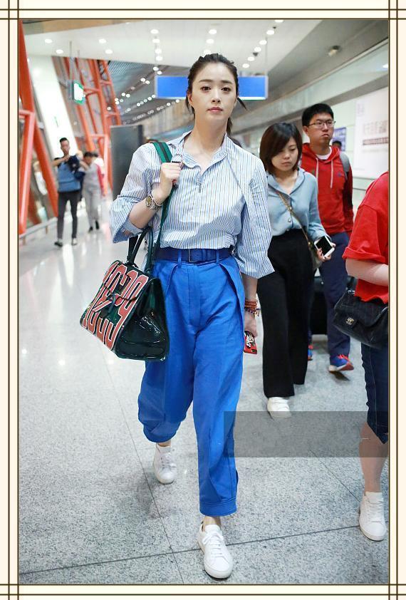 当180斤郑欣宜和110斤蒋欣同穿阔腿裤，网友：微胖真的不用减肥！