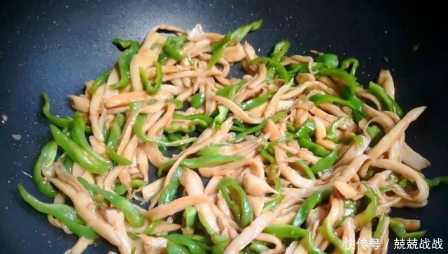 『营养』宁可不吃肉,也要给孩子吃这菜,一周吃2次,强筋骨补脑力又营养