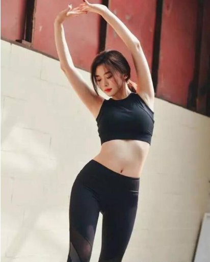 打底裤的装扮，让完美身段尽显柔美，气质优雅性感迷人!