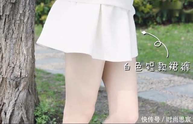 街拍：长发超短裤美女班花，一双大长腿真漂亮， 看着班花走来