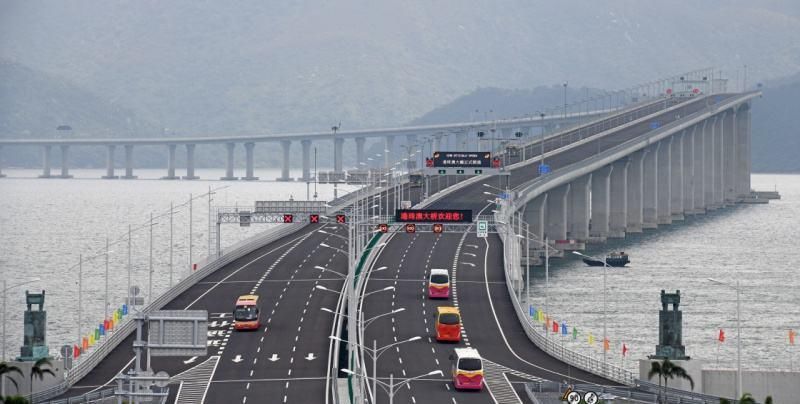 港珠澳大桥“惹众怒”？少有私家车能过，司机：1269亿建“花瓶”