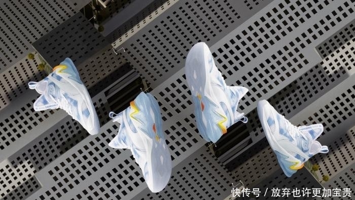  『puma』puma彪马打造的新一代篮球鞋，哪方面都不比Nike和阿迪差，会火！