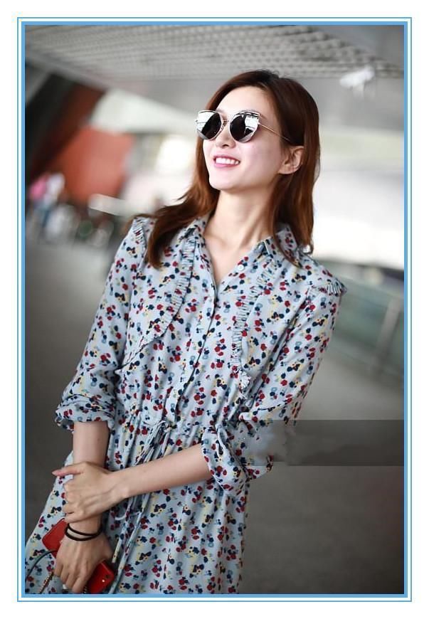 没有江疏影的气质真别穿碎花裙，像谢娜这样穿成大妈就尴尬了!