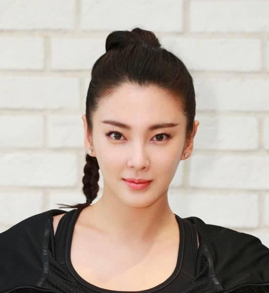 想要留住芳华?钟楚曦阚清子告诉你:梳好你的冲天羊角辫