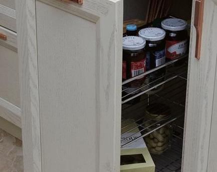  保养■橱柜铰链如何保养？如何选择？有了3招'秘诀'，让橱柜更加的耐用