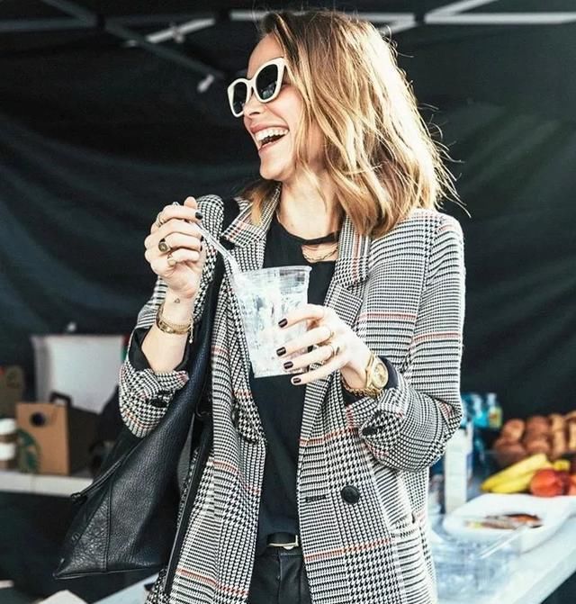 『上班』得体不乏味的职场穿搭,这样穿让你“理直气壮”的美!