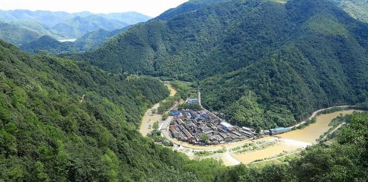 利奇马台风后，水库泄洪，第一次看见