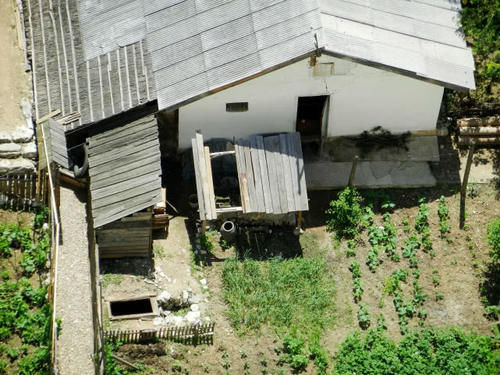  #房子#实拍朝鲜：朝鲜农村人住什么样的房子？