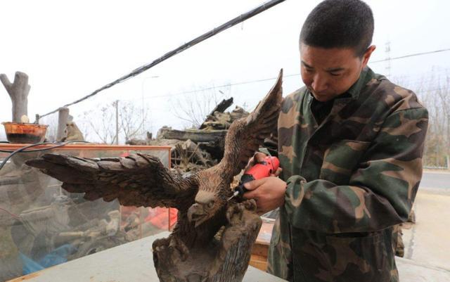  「方法」农村致富“新方法”一斤2毛有人收，一年能赚10万，是啥