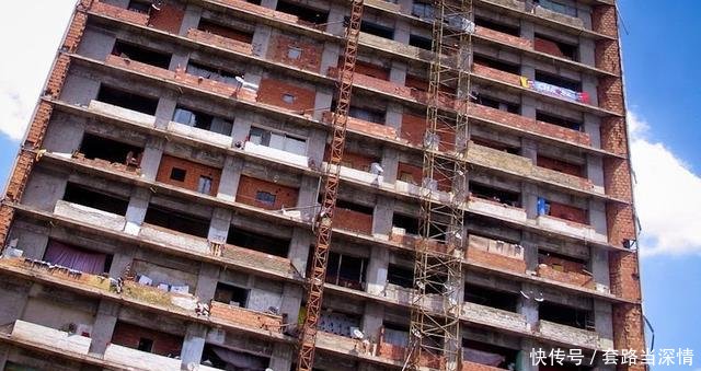 一栋45层的“烂尾楼”，没有电梯，如今成世界上最高的贫民窟！