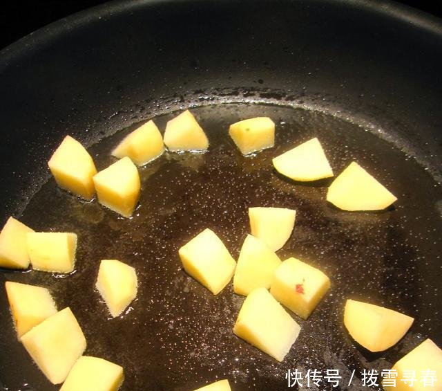  『我家』晒一晒我家晚餐，就3个菜，成本没超过50元，朋友说真实惠