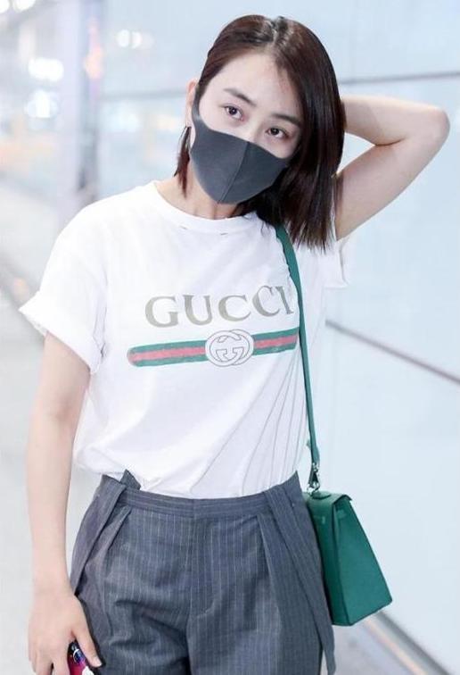 没有赵薇的身材就别穿条纹裤了，像马苏一样穿成买家秀就尴尬了！