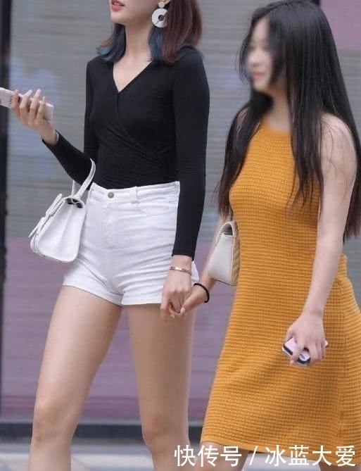 小姐姐|闺蜜逛街 我穿高跟都比不上你穿平底+热裤, 这手牵着还有意思吗