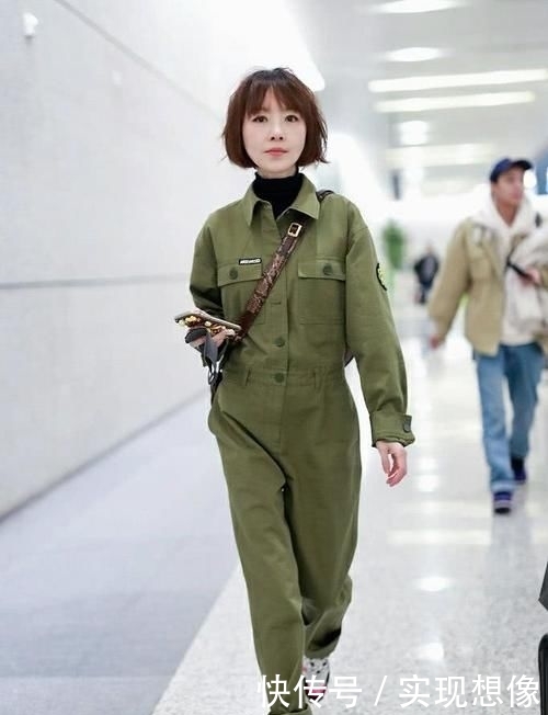  让造型显得：要想穿搭过得去，身上总得带点绿，快来看看年度最火的绿色单品