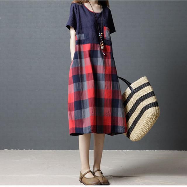 生动花枝的时尚的连衣裙，给你想要的自信，充满了时尚的品位